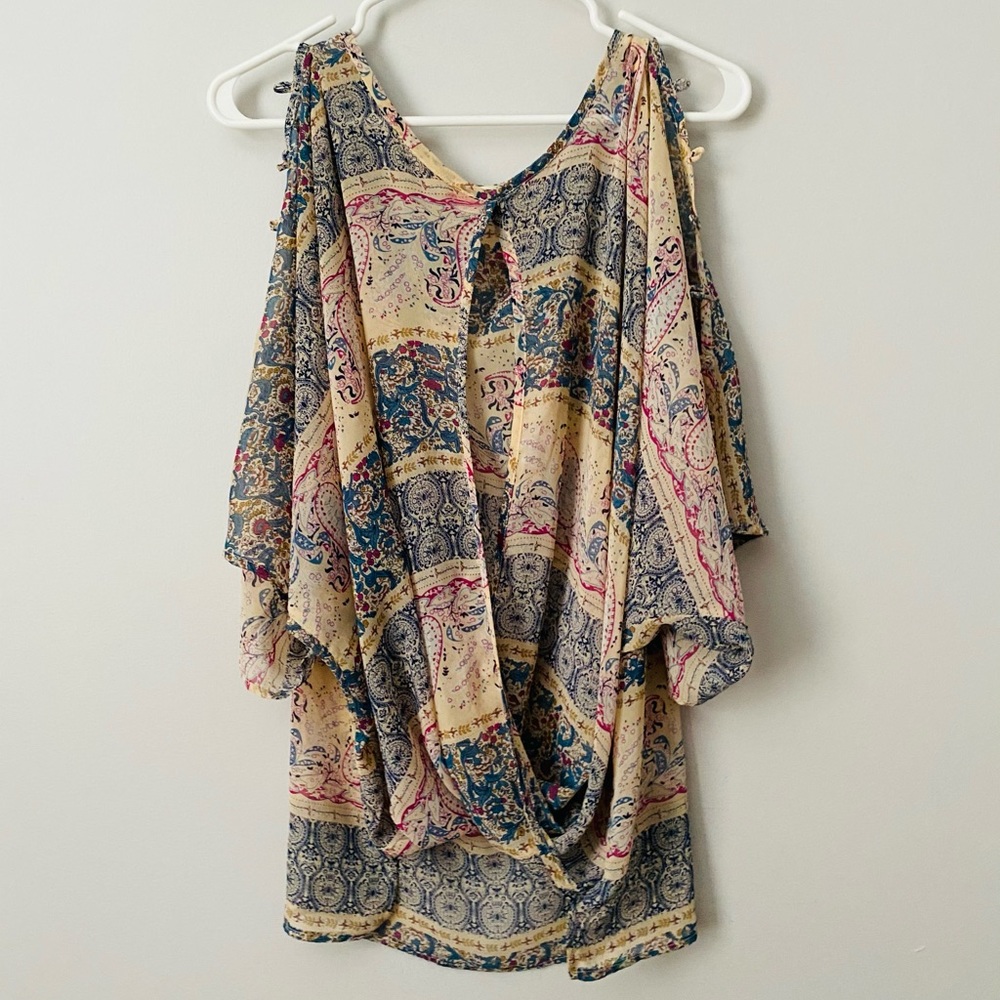 🍍3/$25 Item Drape Front Boho Top